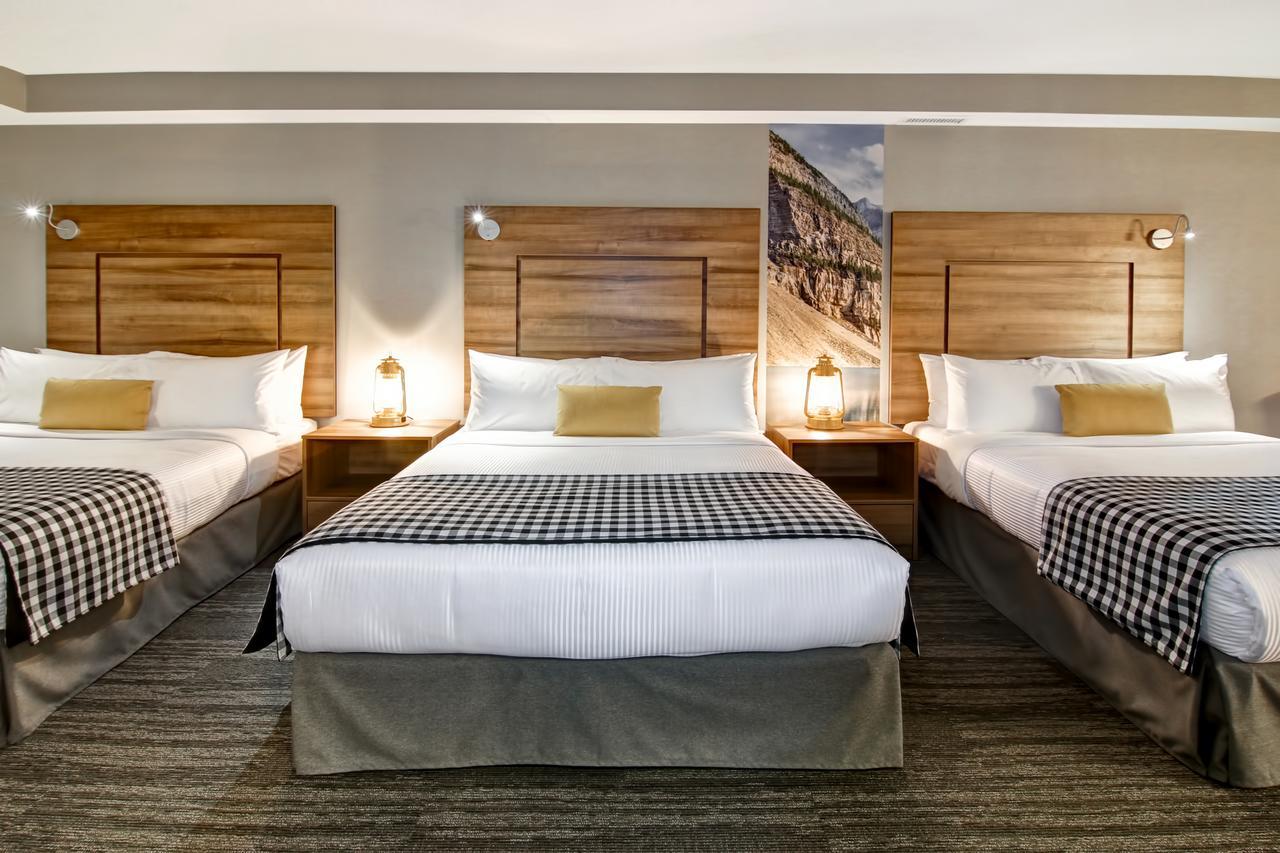 คานาลตา ลอดจ์ Hotel แบมฟ์ ภายนอก รูปภาพ